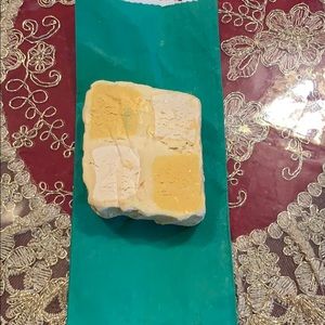 Brand New Lush Cosmetics Yog Log Yule Log